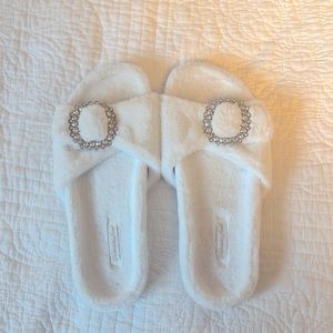 Victoria Secret fuzzy slide slippers